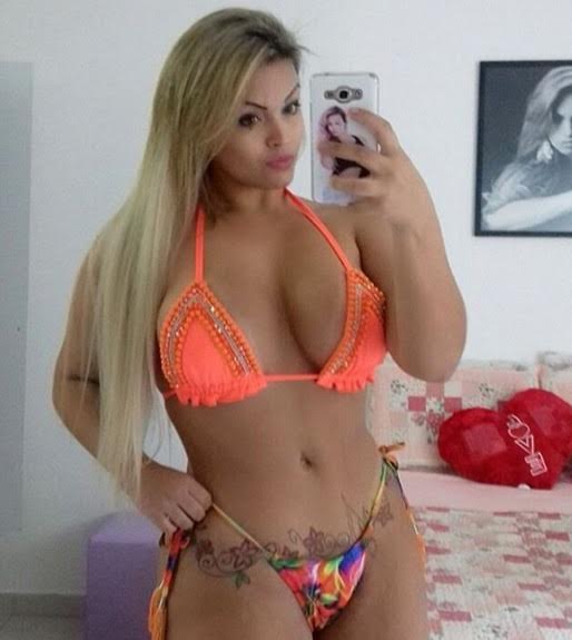 Gata! Marcelle Martins arrasa em selfie de biquíni