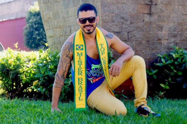 Mister Brasil Matheus Gouveia passeia no interior de SP