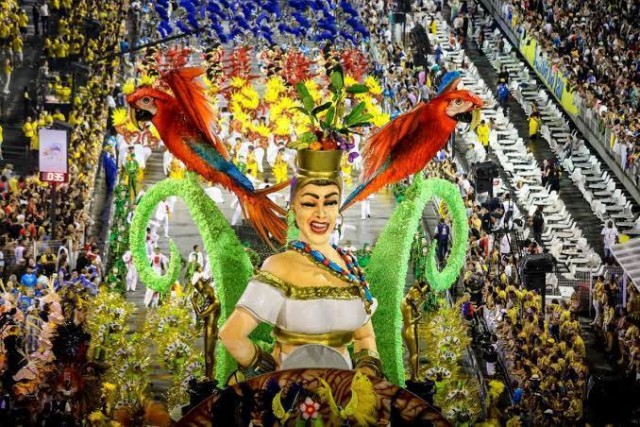 Unidos do Peruche apresenta enredo com grande festa