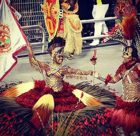 Mocidade Alegre promove festa com campeãs do carnaval