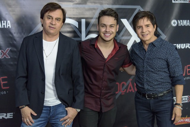 Talento do X-Factor abre show de Chitãozinho e Xororó