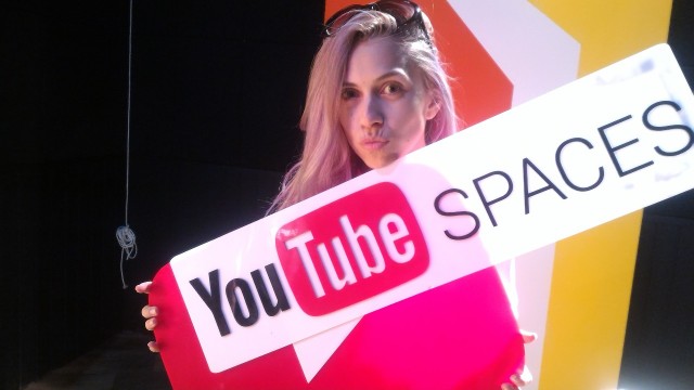 Youtuber Bárbara Nerd é indicada a prêmio pornô