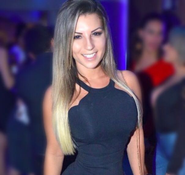 Modelo Marcieli Vasconcelos rouba a cena em evento da Playboy