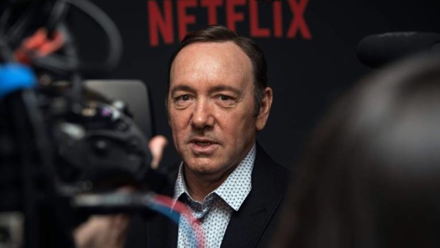 Kevin Spacey volta a ser acusado de assédio