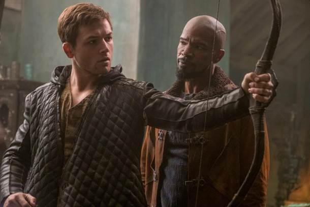 Taron Egerton e Jamie Foxx aparecem em novas fotos de ‘Robin Hood’