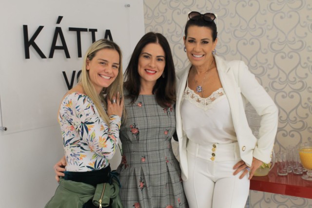 Médica famosa reuniu amigas e clientes para um Coffee Break