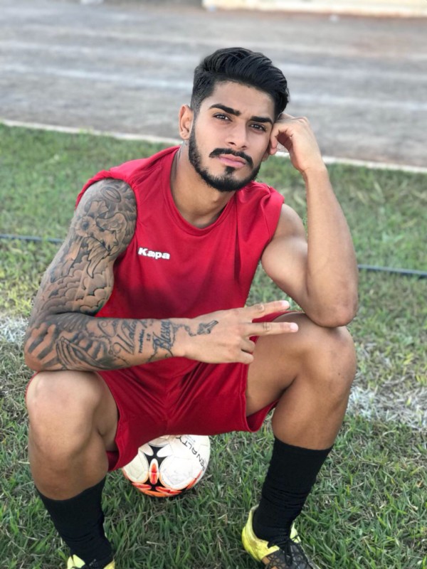 Thauan Teixeira, o jogador gato, é a revelação do futebol brasileiro