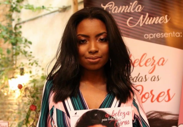 Blogueira Camila Nunes lança primeiro livro para peles negras