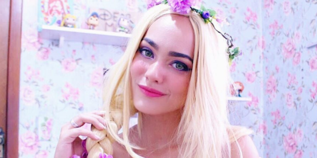 Maidy Lacerda se transforma em Rapunzel com novo cosplay