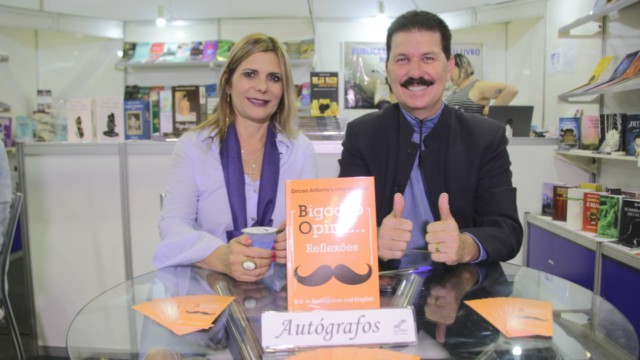 Prefeito de Bofete Dr. Dirceo lança livro na Bienal do Rio