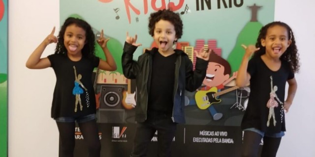 “Stones live Kids” animou a garotada no teatro Clara Nunes