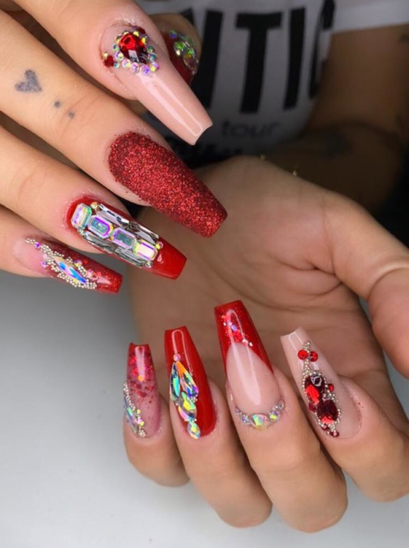 Nail design   Márcia Câmara aponta tendências em unhas para as festas de fim de ano