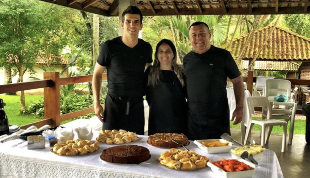 Empório Alphaville oferece buffet de churrasco, feijoada e até comida de boteco