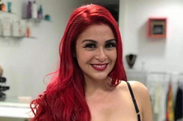 Musa do carnaval e blogueira Nanda Marques revela seus cuidados de beleza