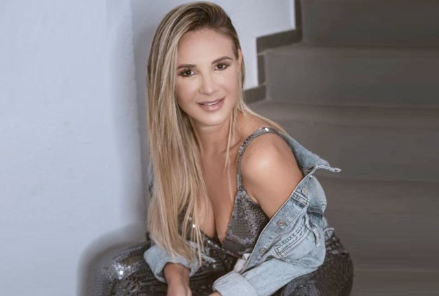 Digital Influencer Jordana Guimarães encanta seguidores nas redes sociais