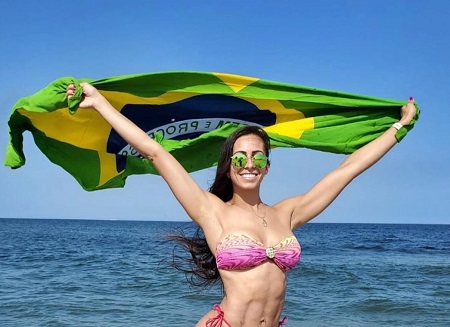 Influencer Brasileira que reside em New Jersey é recordista em concursos de fisiculturismo