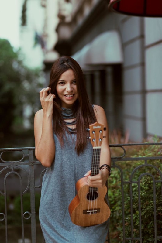 Conheça Bruna Ene, a cantora que está conquistando o pop