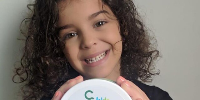 Influencer digital mirim, Marininha Tavares, firma parceria com a ‘Amávia Cosméticos’