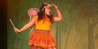 Atriz, Manuella Parsequian, brilha no palco do Teatro dos Grandes Atores com a peça ‘Floresta Mágica’