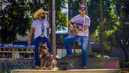 Dupla Carvalho e Balduíno lança “Nem show a gente têm”