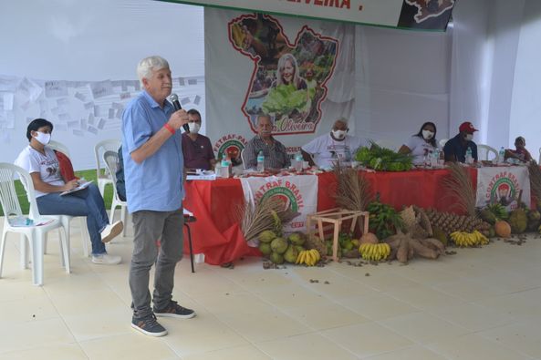 Congresso da Agricultura Familiar do Estado do Pará homenageia Vivia Oliveira