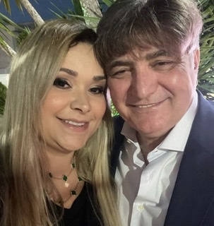 Empresário Orlando Martins e sua esposa realizam festa luxuosa em sua mansão