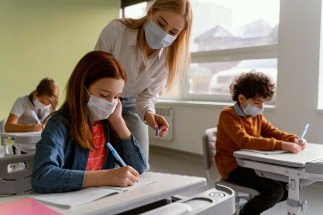 Volta às aulas com prevenção: teste PCR saliva é o ideal para crianças