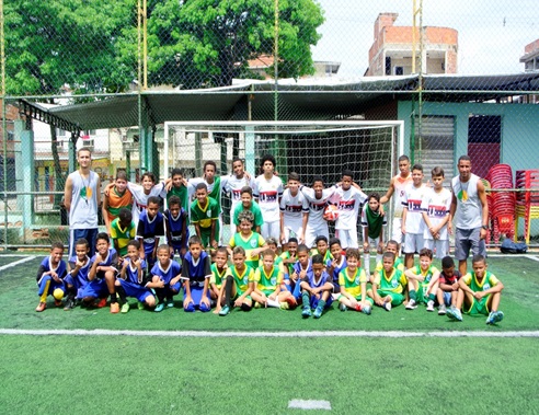 Uerê Gol ajuda crianças e adolescentes a sonhar com um futuro melhor