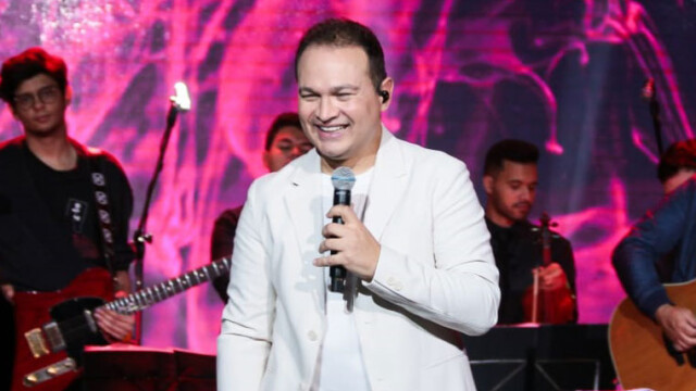 Davi Sacer faz seu primeiro lançamento pela Todah Music: “Foi Deus”