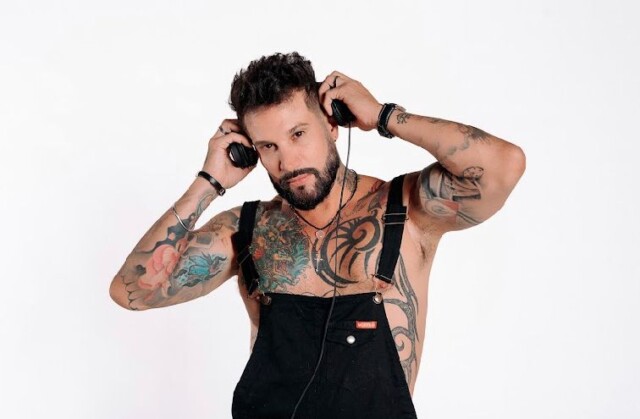 DJ e Modelo, Jeff Gomes dá um novo passo na carreira e promete novidades ainda em 2022