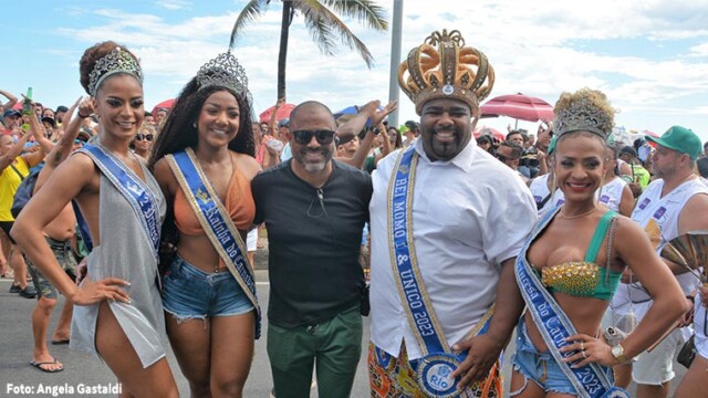 Arlindinho Cruz, Império Serrano, Mila Santana animaram Bloco Banda Amigos da Barra