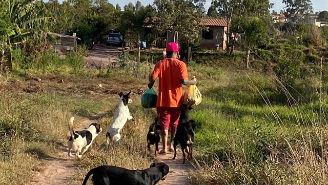 Adriano Lemos: O Herói dos Animais de Rua