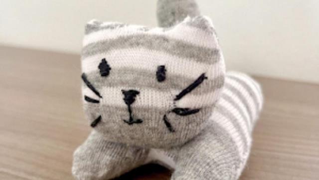 DIY: Crie um charmoso gatinho de meias com o tutorial do Clube de Costura