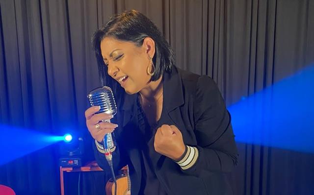 Cantora Amanda Lage lança o single “Te Adorar” e celebra nova fase em seu ministério