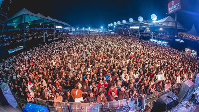 Rodeio de Itapecerica da Serra esquenta multidão com shows na 1ª semana