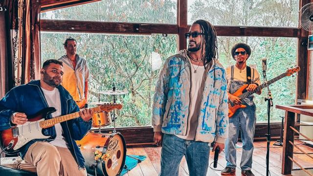 Revelação do pop reggae, Julies lança “Calma” com vencedores do Grammy