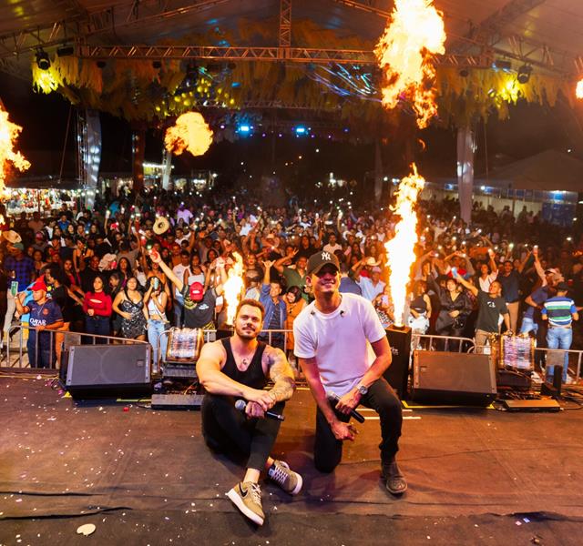 Alex e Matielo abrem Show sertanejo em Anápolis ao lado de Diego e Victor Hugo